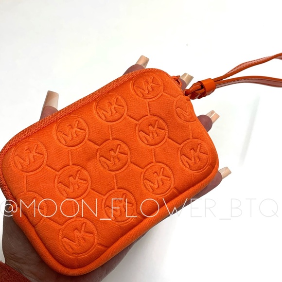 Michael Kors Print Neoprene Small Wristlet Wallet - Picture 7 of 11